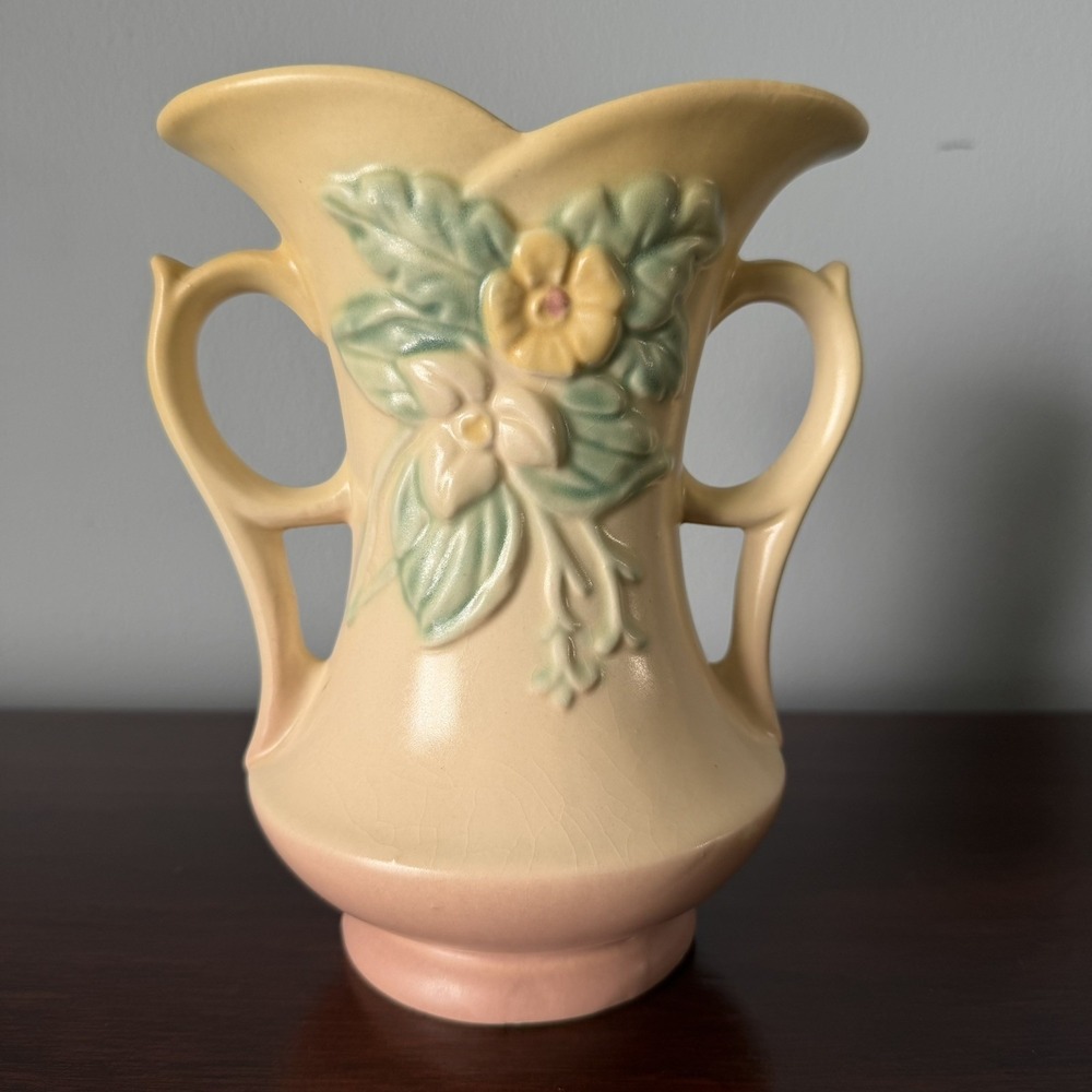 VINTAGE HULL ART POTTERY DUAL HANDLED 1950'S W-6 7.5" WILDFLOWER VASE